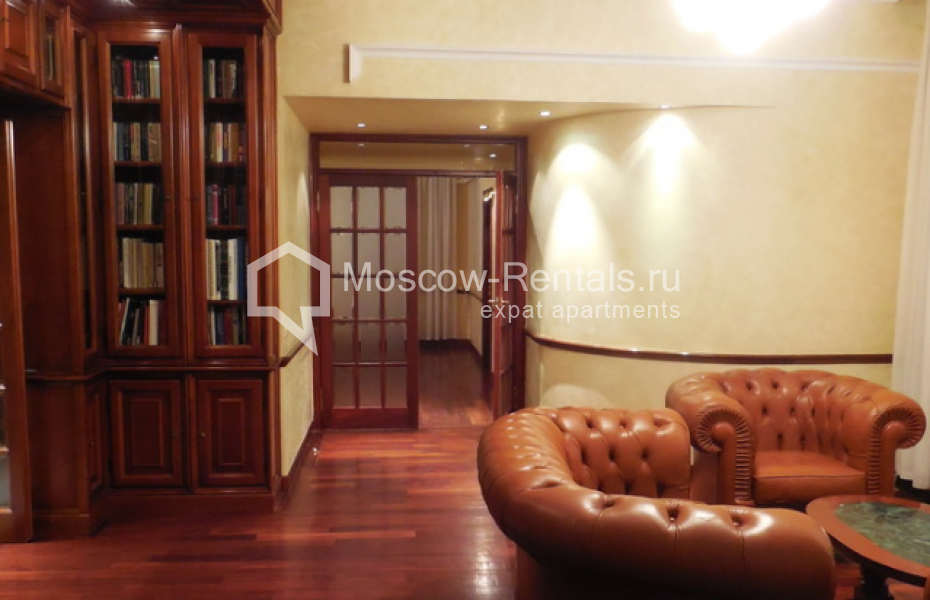Photo #11 4-room (3 BR) apartment for <a href="http://moscow-rentals.ru/en/articles/long-term-rent" target="_blank">a long-term</a> rent
 in Russia, Moscow, Romanov lane, 3 С 7