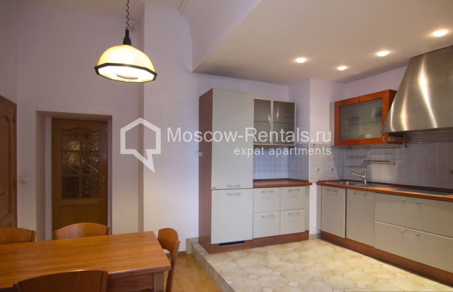 Photo #3 4-room (3 BR) apartment for <a href="http://moscow-rentals.ru/en/articles/long-term-rent" target="_blank">a long-term</a> rent
 in Russia, Moscow, Poslednyi lane, 13