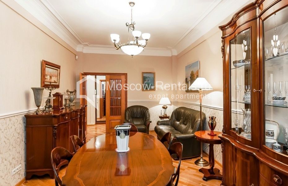 Photo #2 5-room (4 BR) apartment for <a href="http://moscow-rentals.ru/en/articles/long-term-rent" target="_blank">a long-term</a> rent
 in Russia, Moscow, Frunzenskaya emb, 4