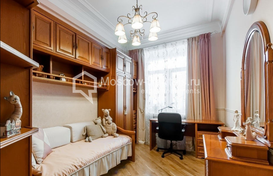 Photo #8 5-room (4 BR) apartment for <a href="http://moscow-rentals.ru/en/articles/long-term-rent" target="_blank">a long-term</a> rent
 in Russia, Moscow, Frunzenskaya emb, 4