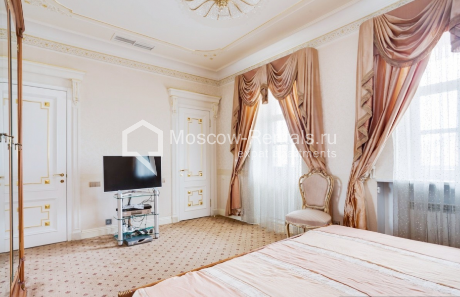 Photo #8 4-room (3 BR) apartment for <a href="http://moscow-rentals.ru/en/articles/long-term-rent" target="_blank">a long-term</a> rent
 in Russia, Moscow, Martynovsky lane, 2