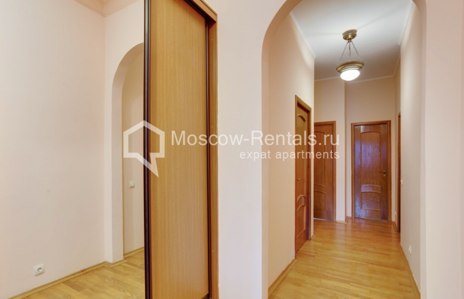 Photo #12 4-room (3 BR) apartment for <a href="http://moscow-rentals.ru/en/articles/long-term-rent" target="_blank">a long-term</a> rent
 in Russia, Moscow, Degtyarnyi lane, 10 С 2