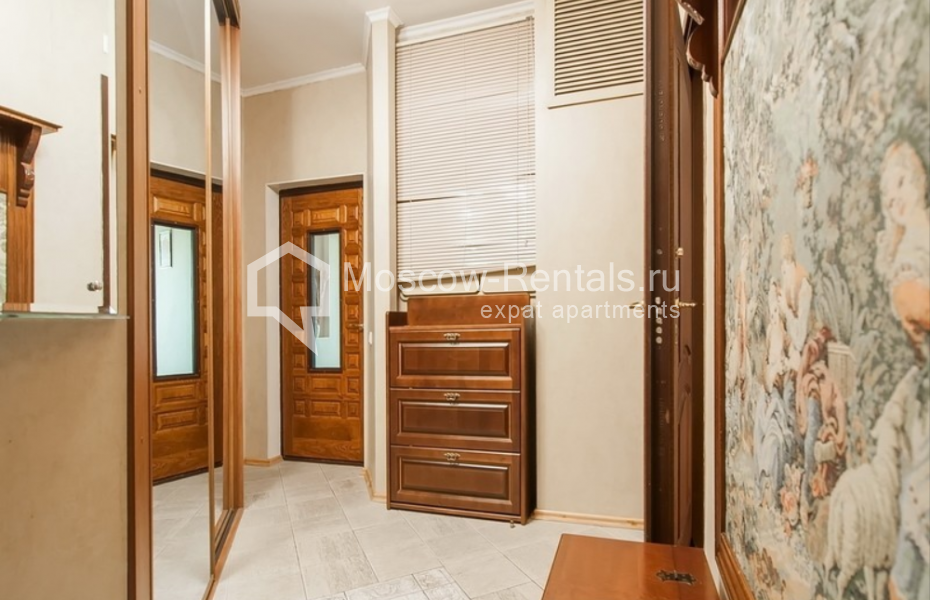 Photo #3 4-room (3 BR) apartment for <a href="http://moscow-rentals.ru/en/articles/long-term-rent" target="_blank">a long-term</a> rent
 in Russia, Moscow, Bolshaya Gruzinskaya str,  37 С 2