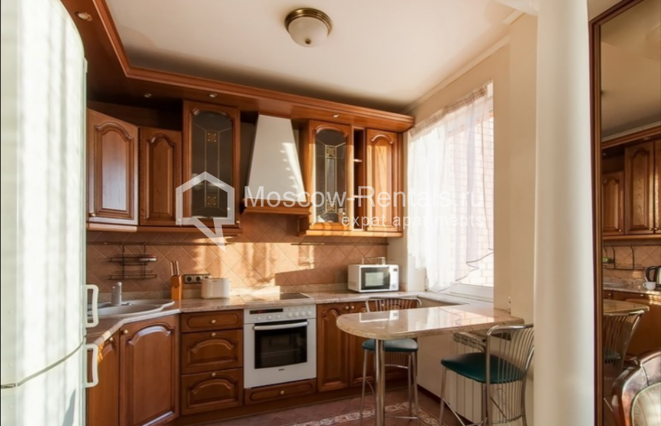 Photo #10 4-room (3 BR) apartment for <a href="http://moscow-rentals.ru/en/articles/long-term-rent" target="_blank">a long-term</a> rent
 in Russia, Moscow, Bolshaya Gruzinskaya str,  37 С 2