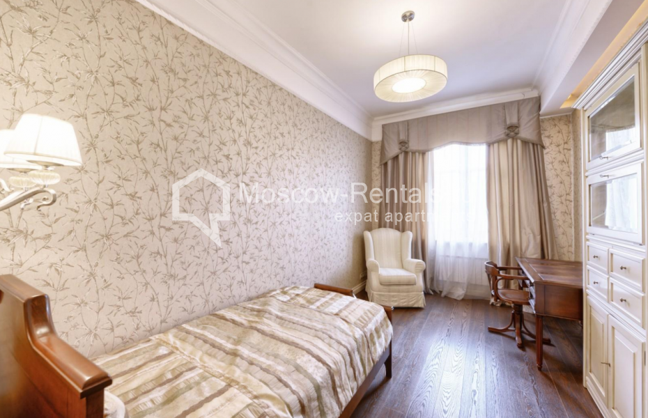 Photo #5 4-room (3 BR) apartment for <a href="http://moscow-rentals.ru/en/articles/long-term-rent" target="_blank">a long-term</a> rent
 in Russia, Moscow, Frunzenskaya emb., 24