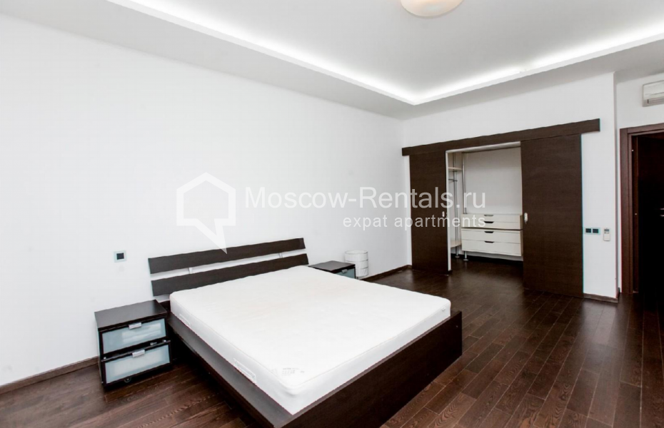 Photo #7 4-room (3 BR) apartment for <a href="http://moscow-rentals.ru/en/articles/long-term-rent" target="_blank">a long-term</a> rent
 in Russia, Moscow, Krasnaya Presnya str, 21