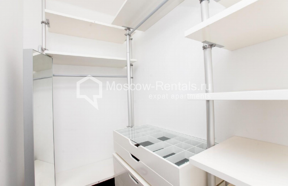 Photo #8 4-room (3 BR) apartment for <a href="http://moscow-rentals.ru/en/articles/long-term-rent" target="_blank">a long-term</a> rent
 in Russia, Moscow, Krasnaya Presnya str, 21