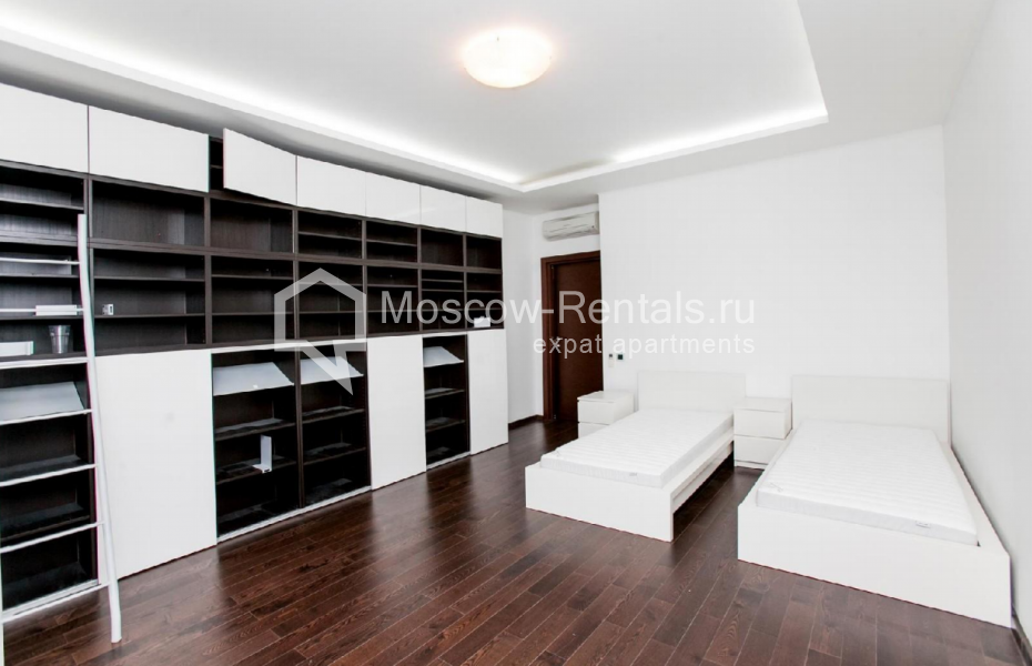 Photo #12 4-room (3 BR) apartment for <a href="http://moscow-rentals.ru/en/articles/long-term-rent" target="_blank">a long-term</a> rent
 in Russia, Moscow, Krasnaya Presnya str, 21