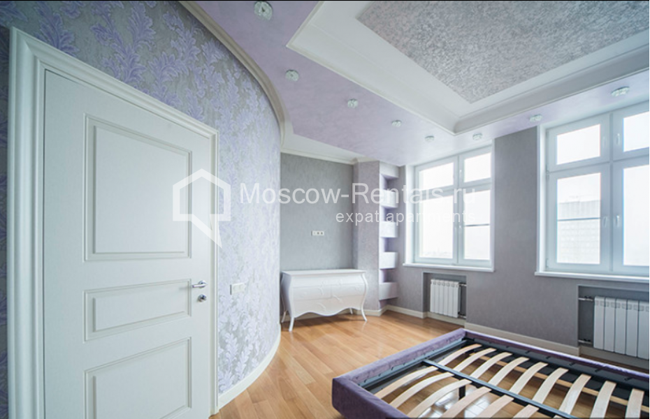 Photo #8 4-room (3 BR) apartment for <a href="http://moscow-rentals.ru/en/articles/long-term-rent" target="_blank">a long-term</a> rent
 in Russia, Moscow, Shabolovka str, 10 к 1
