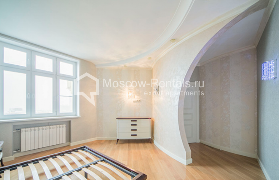 Photo #12 4-room (3 BR) apartment for <a href="http://moscow-rentals.ru/en/articles/long-term-rent" target="_blank">a long-term</a> rent
 in Russia, Moscow, Shabolovka str, 10 к 1