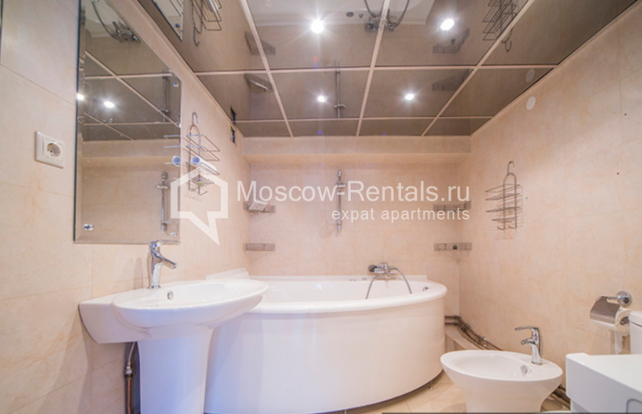 Photo #11 5-room (4 BR) apartment for <a href="http://moscow-rentals.ru/en/articles/long-term-rent" target="_blank">a long-term</a> rent
 in Russia, Moscow, Komslomolsky prospect, 3