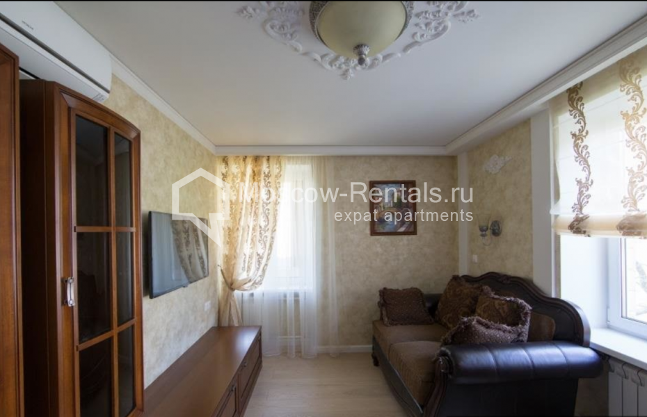 Photo #4 2-room (1 BR) apartment for <a href="http://moscow-rentals.ru/en/articles/long-term-rent" target="_blank">a long-term</a> rent
 in Russia, Moscow, Ozerkovsky lane, 4