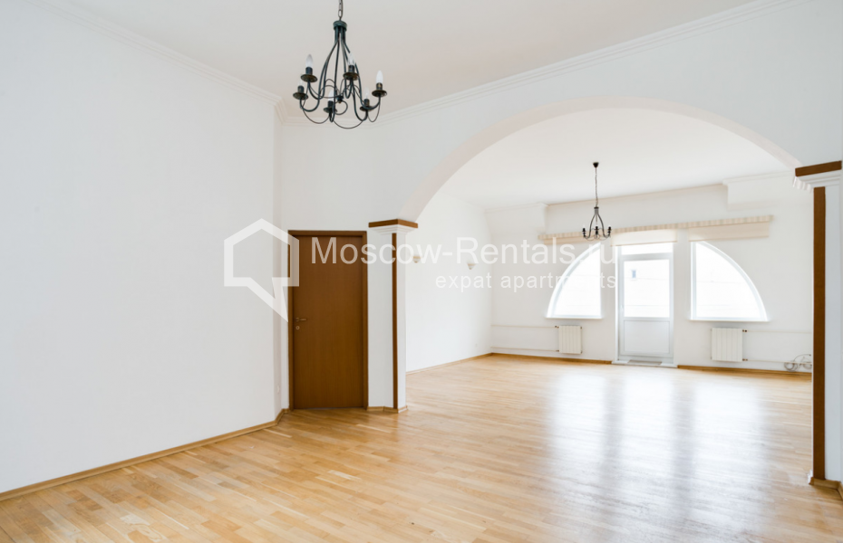 Photo #1 4-room (3 BR) apartment for <a href="http://moscow-rentals.ru/en/articles/long-term-rent" target="_blank">a long-term</a> rent
 in Russia, Moscow, Golikovsky lane, 5