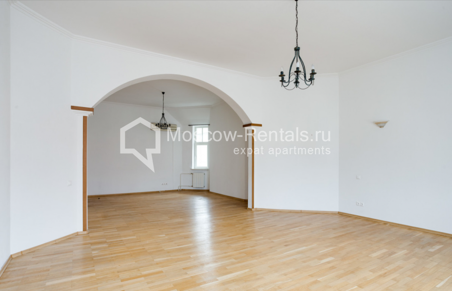 Photo #2 4-room (3 BR) apartment for <a href="http://moscow-rentals.ru/en/articles/long-term-rent" target="_blank">a long-term</a> rent
 in Russia, Moscow, Golikovsky lane, 5