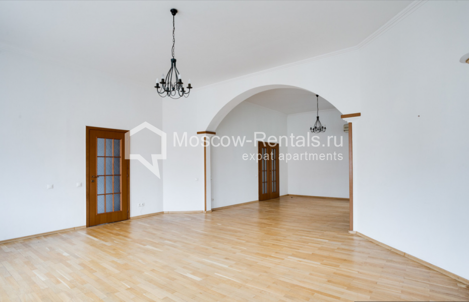 Photo #3 4-room (3 BR) apartment for <a href="http://moscow-rentals.ru/en/articles/long-term-rent" target="_blank">a long-term</a> rent
 in Russia, Moscow, Golikovsky lane, 5