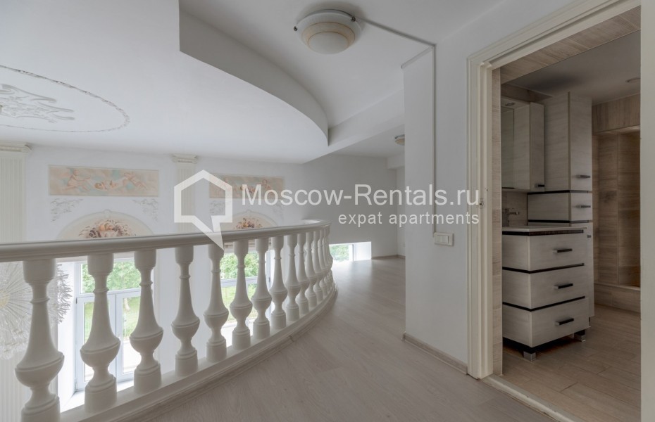 Photo #13 5-room (4 BR) apartment for <a href="http://moscow-rentals.ru/en/articles/long-term-rent" target="_blank">a long-term</a> rent
 in Russia, Moscow, Malaya Ordynka str, 13 С 1