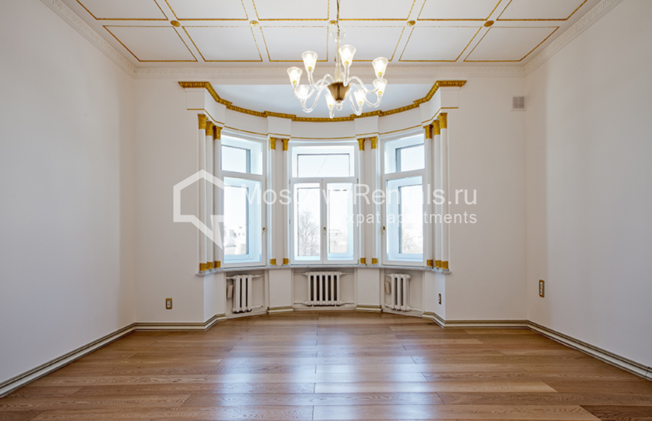 Photo #11 4-room (3 BR) apartment for <a href="http://moscow-rentals.ru/en/articles/long-term-rent" target="_blank">a long-term</a> rent
 in Russia, Moscow, Klimentovsky lane, 9/1