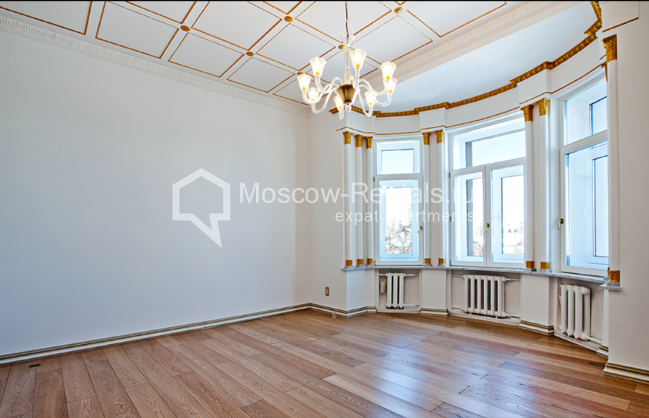 Photo #12 4-room (3 BR) apartment for <a href="http://moscow-rentals.ru/en/articles/long-term-rent" target="_blank">a long-term</a> rent
 in Russia, Moscow, Klimentovsky lane, 9/1