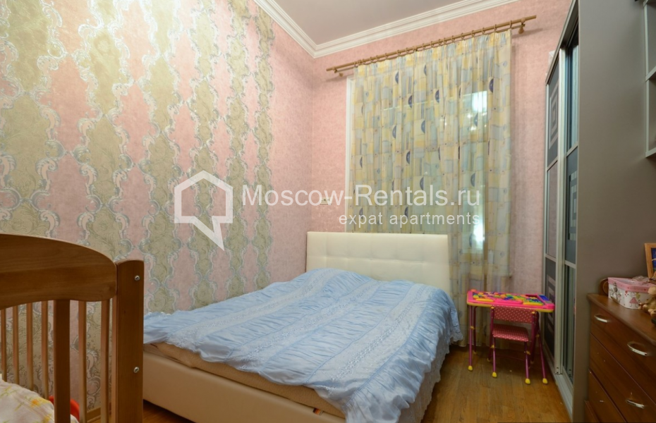 Photo #10 4-room (3 BR) apartment for <a href="http://moscow-rentals.ru/en/articles/long-term-rent" target="_blank">a long-term</a> rent
 in Russia, Moscow, Prechistenka str, 40/2 С 1