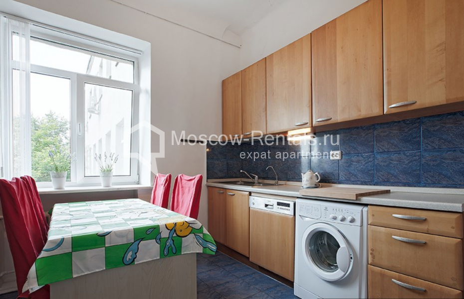 Photo #11 4-room (3 BR) apartment for <a href="http://moscow-rentals.ru/en/articles/long-term-rent" target="_blank">a long-term</a> rent
 in Russia, Moscow, Bolshaya Ordynka str, 17 С 1