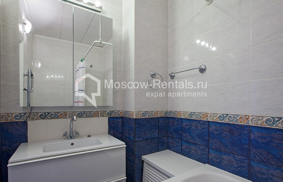 Photo #16 4-room (3 BR) apartment for <a href="http://moscow-rentals.ru/en/articles/long-term-rent" target="_blank">a long-term</a> rent
 in Russia, Moscow, Bolshaya Ordynka str, 17 С 1
