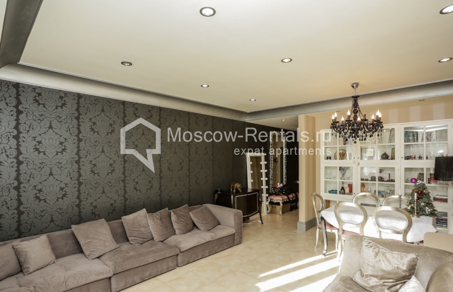 Photo #1 4-room (3 BR) apartment for <a href="http://moscow-rentals.ru/en/articles/long-term-rent" target="_blank">a long-term</a> rent
 in Russia, Moscow, Shabolovksa str, 23 к 5
