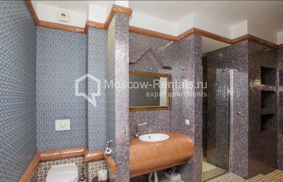 Photo #12 4-room (3 BR) apartment for <a href="http://moscow-rentals.ru/en/articles/long-term-rent" target="_blank">a long-term</a> rent
 in Russia, Moscow, Shabolovksa str, 23 к 5