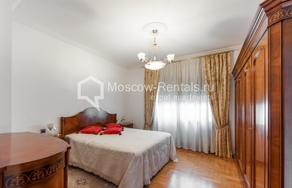 Photo #11 5-room (4 BR) apartment for <a href="http://moscow-rentals.ru/en/articles/long-term-rent" target="_blank">a long-term</a> rent
 in Russia, Moscow, Efremova str., 14