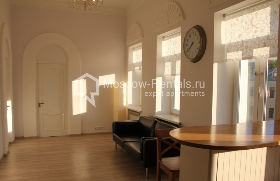 Photo #3 4-room (3 BR) apartment for <a href="http://moscow-rentals.ru/en/articles/long-term-rent" target="_blank">a long-term</a> rent
 in Russia, Moscow, Malaya Ordynka str, 13 С 1