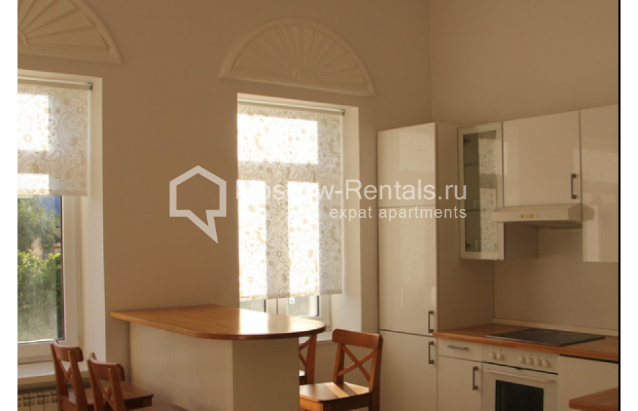 Photo #2 4-room (3 BR) apartment for <a href="http://moscow-rentals.ru/en/articles/long-term-rent" target="_blank">a long-term</a> rent
 in Russia, Moscow, Malaya Ordynka str, 13 С 1