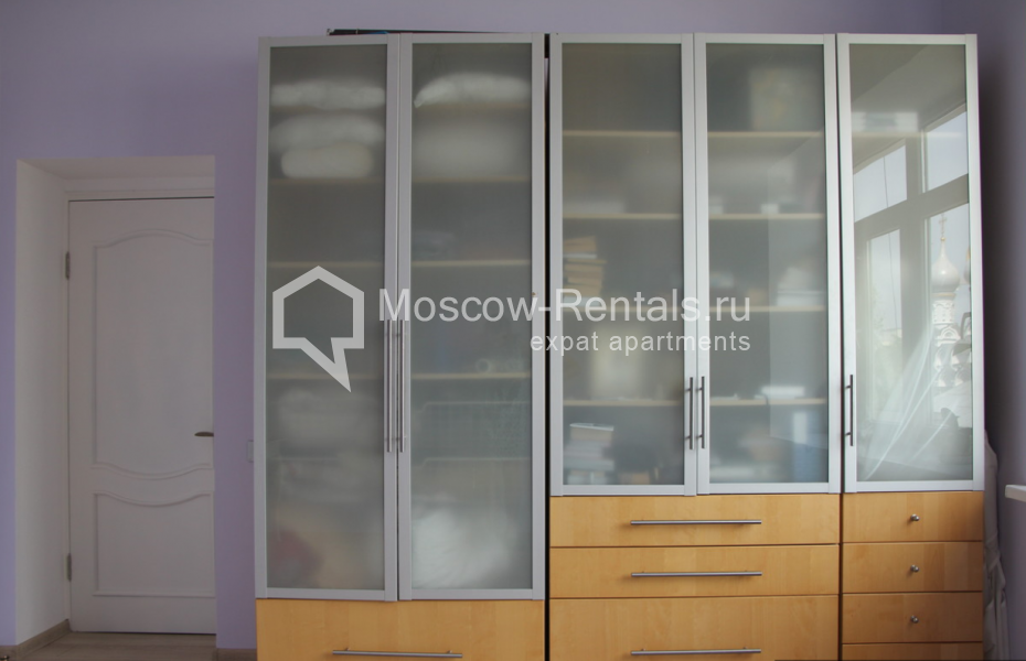 Photo #8 4-room (3 BR) apartment for <a href="http://moscow-rentals.ru/en/articles/long-term-rent" target="_blank">a long-term</a> rent
 in Russia, Moscow, Malaya Ordynka str, 13 С 1