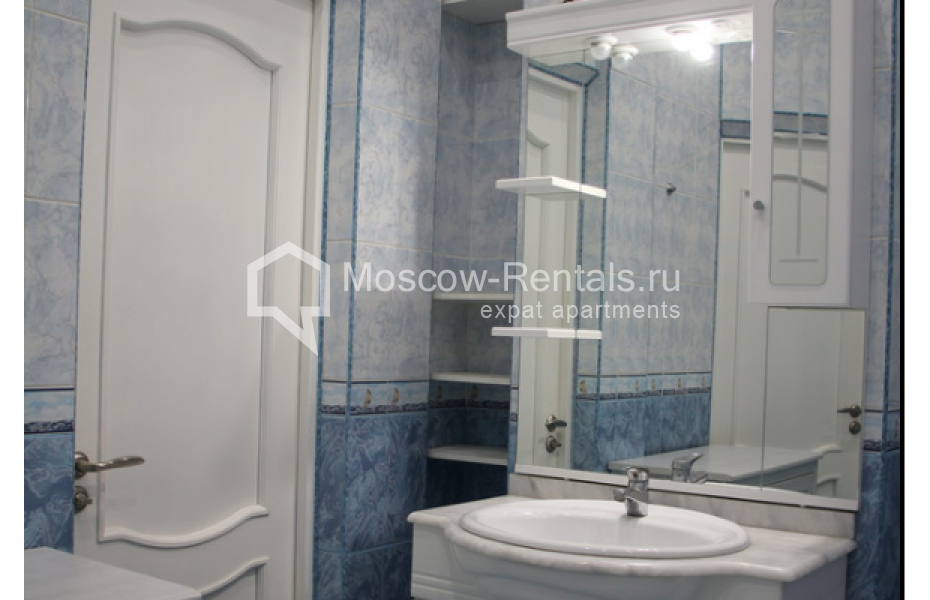 Photo #22 4-room (3 BR) apartment for <a href="http://moscow-rentals.ru/en/articles/long-term-rent" target="_blank">a long-term</a> rent
 in Russia, Moscow, Malaya Ordynka str, 13 С 1