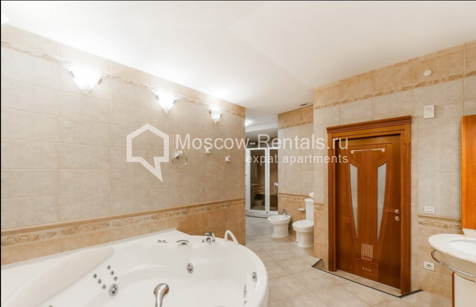 Photo #24 4-room (3 BR) apartment for <a href="http://moscow-rentals.ru/en/articles/long-term-rent" target="_blank">a long-term</a> rent
 in Russia, Moscow, Klimashkina str, 16