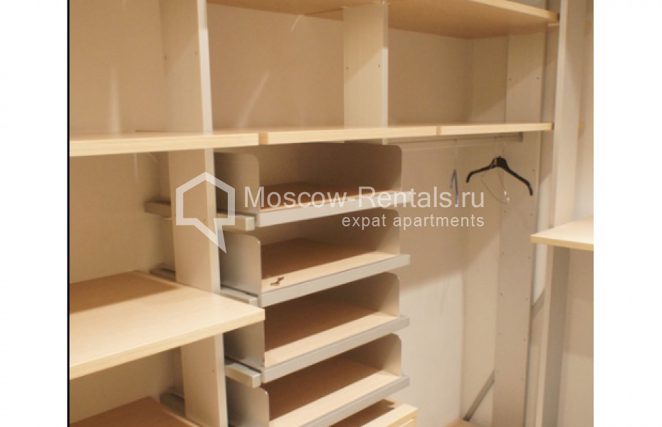 Photo #17 3-room (2 BR) apartment for <a href="http://moscow-rentals.ru/en/articles/long-term-rent" target="_blank">a long-term</a> rent
 in Russia, Moscow, Komsomolsky prospect, 32 К 2