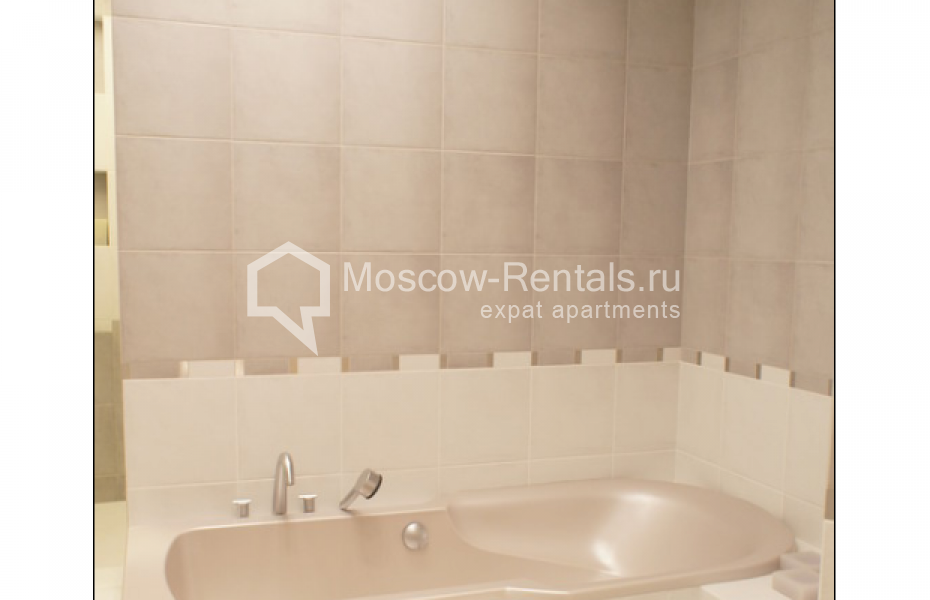 Photo #24 3-room (2 BR) apartment for <a href="http://moscow-rentals.ru/en/articles/long-term-rent" target="_blank">a long-term</a> rent
 in Russia, Moscow, Komsomolsky prospect, 32 К 2