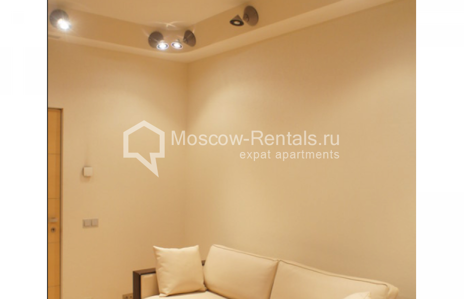 Photo #13 3-room (2 BR) apartment for <a href="http://moscow-rentals.ru/en/articles/long-term-rent" target="_blank">a long-term</a> rent
 in Russia, Moscow, Komsomolsky prospect, 32 К 2