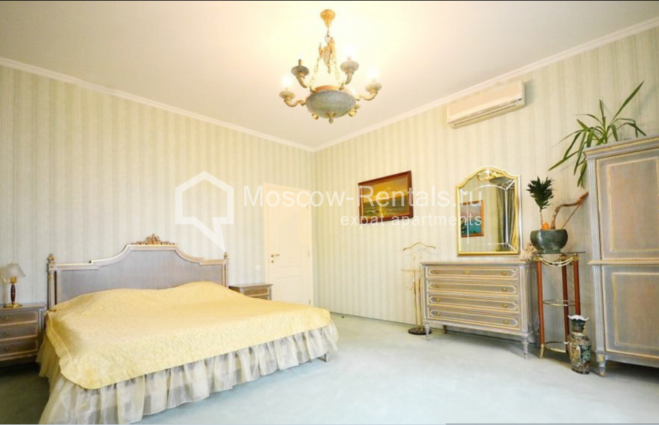 Photo #5 4-room (3 BR) apartment for <a href="http://moscow-rentals.ru/en/articles/long-term-rent" target="_blank">a long-term</a> rent
 in Russia, Moscow, 1st Neopolimovsky lane, 15/7