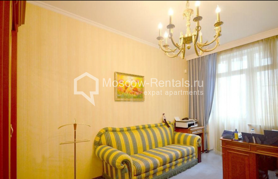 Photo #6 4-room (3 BR) apartment for <a href="http://moscow-rentals.ru/en/articles/long-term-rent" target="_blank">a long-term</a> rent
 in Russia, Moscow, 1st Neopolimovsky lane, 15/7
