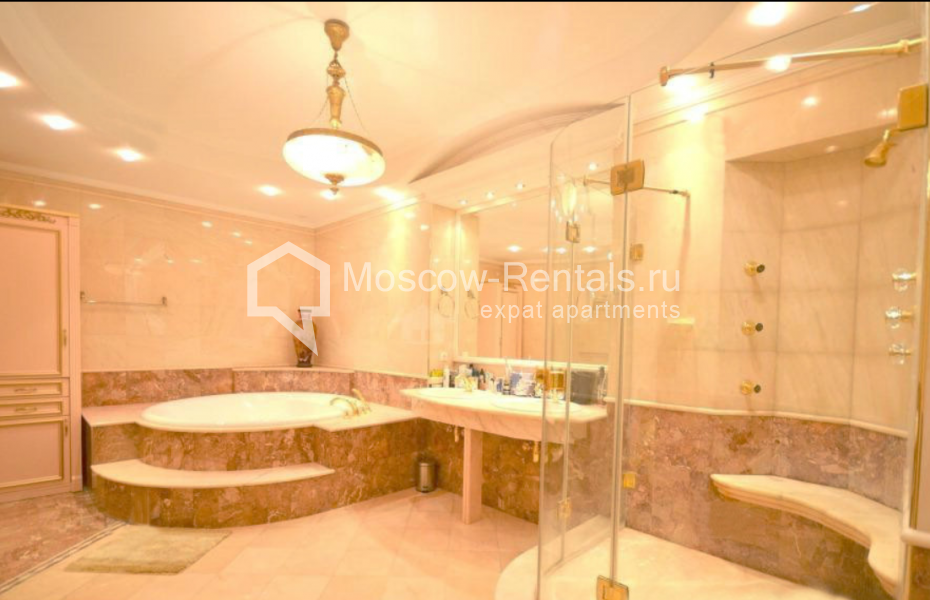 Photo #9 4-room (3 BR) apartment for <a href="http://moscow-rentals.ru/en/articles/long-term-rent" target="_blank">a long-term</a> rent
 in Russia, Moscow, 1st Neopolimovsky lane, 15/7