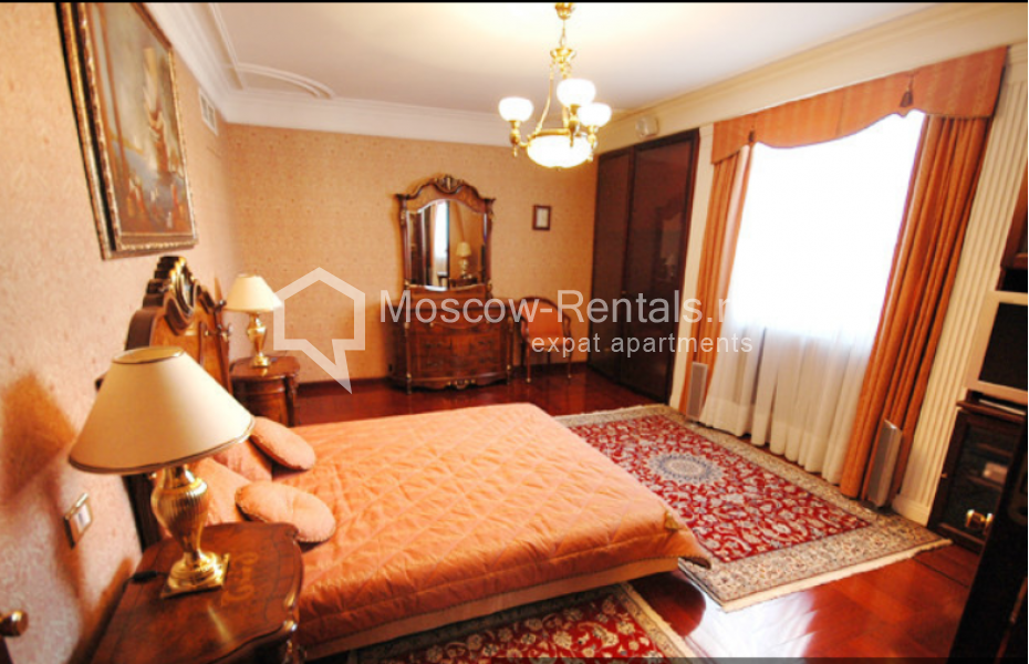 Photo #5 5-room (4 BR) apartment for <a href="http://moscow-rentals.ru/en/articles/long-term-rent" target="_blank">a long-term</a> rent
 in Russia, Moscow, Kursovoi lane, 8/2