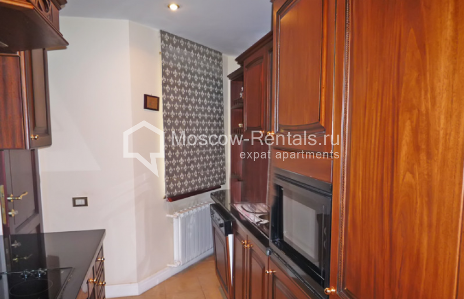 Photo #10 5-room (4 BR) apartment for <a href="http://moscow-rentals.ru/en/articles/long-term-rent" target="_blank">a long-term</a> rent
 in Russia, Moscow, Kursovoi lane, 8/2