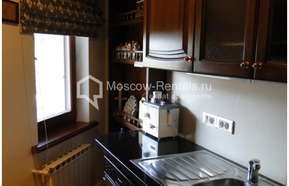 Photo #11 5-room (4 BR) apartment for <a href="http://moscow-rentals.ru/en/articles/long-term-rent" target="_blank">a long-term</a> rent
 in Russia, Moscow, Kursovoi lane, 8/2