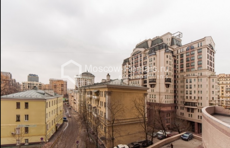 Photo #12 4-room (3 BR) apartment for <a href="http://moscow-rentals.ru/en/articles/long-term-rent" target="_blank">a long-term</a> rent
 in Russia, Moscow, New Arbat street, 27