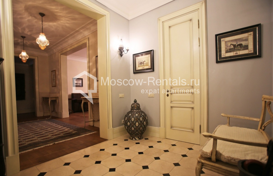 Photo #1 4-room (3 BR) apartment for <a href="http://moscow-rentals.ru/en/articles/long-term-rent" target="_blank">a long-term</a> rent
 in Russia, Moscow, Plotnikov lane, 21 С 1