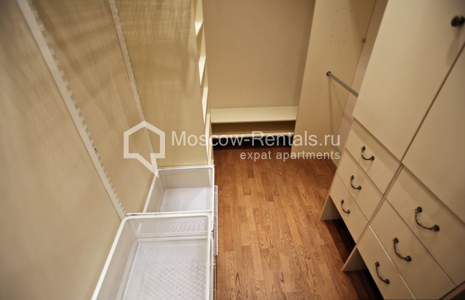 Photo #9 4-room (3 BR) apartment for <a href="http://moscow-rentals.ru/en/articles/long-term-rent" target="_blank">a long-term</a> rent
 in Russia, Moscow, Plotnikov lane, 21 С 1