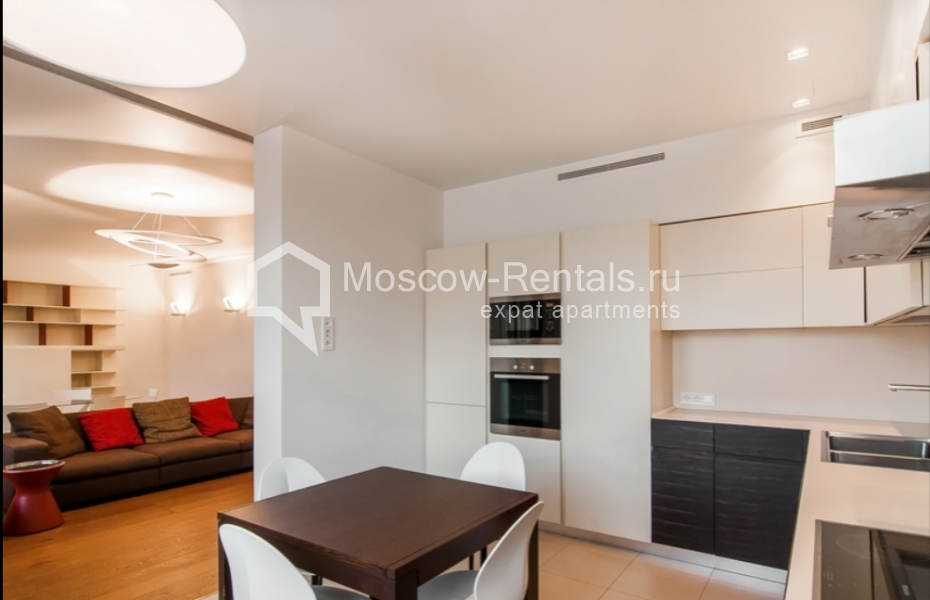Photo #6 4-room (3 BR) apartment for <a href="http://moscow-rentals.ru/en/articles/long-term-rent" target="_blank">a long-term</a> rent
 in Russia, Moscow, Ruzheinyi lane, 3