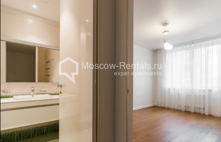 Photo #14 4-room (3 BR) apartment for <a href="http://moscow-rentals.ru/en/articles/long-term-rent" target="_blank">a long-term</a> rent
 in Russia, Moscow, Ruzheinyi lane, 3