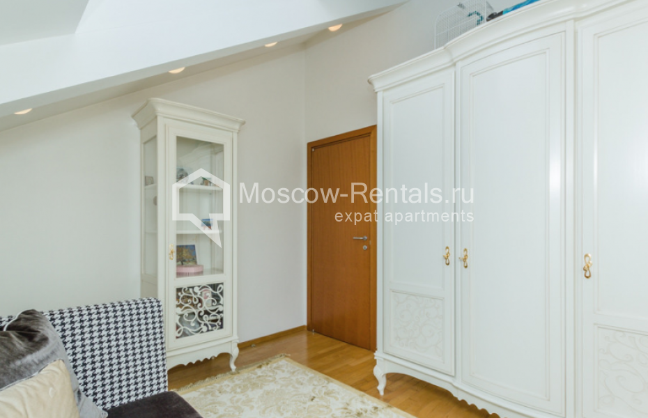 Photo #20 5-room (4 BR) apartment for <a href="http://moscow-rentals.ru/en/articles/long-term-rent" target="_blank">a long-term</a> rent
 in Russia, Moscow, Kropotkinsky lane., 4С1