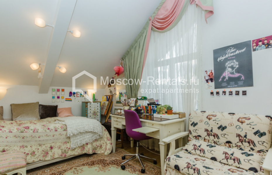 Photo #22 5-room (4 BR) apartment for <a href="http://moscow-rentals.ru/en/articles/long-term-rent" target="_blank">a long-term</a> rent
 in Russia, Moscow, Kropotkinsky lane., 4С1
