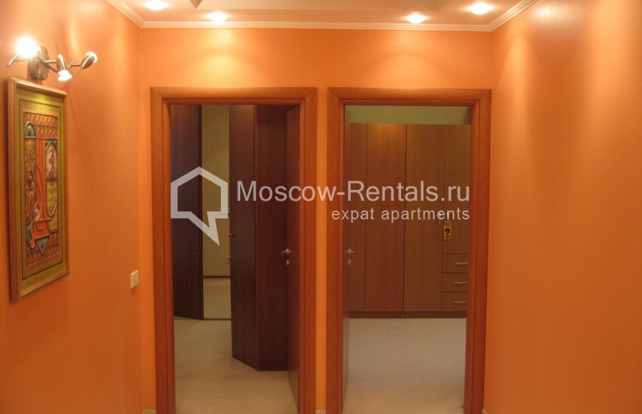 Photo #3 3-room (2 BR) apartment for <a href="http://moscow-rentals.ru/en/articles/long-term-rent" target="_blank">a long-term</a> rent
 in Russia, Moscow, Rubtsovskaya emb, 2к4